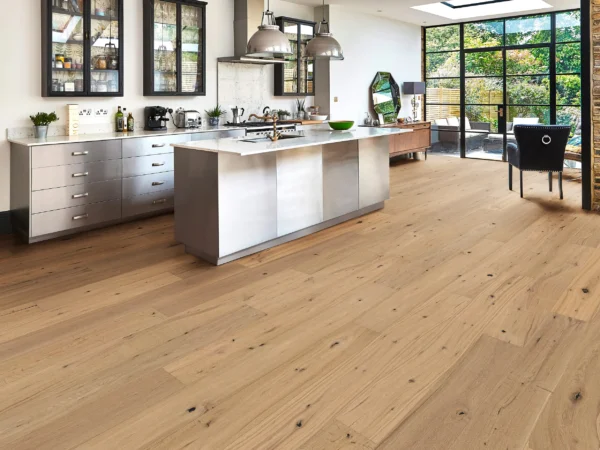 Landhausdiele Eiche Parkett geölt lebhaft Woodbase Basel – Bild 3