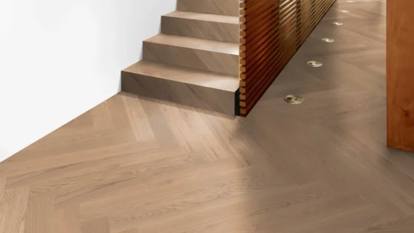 Weitzer Parkett Diele 1000 Eiche Kaschmir ruhig Fischgrät 90° ProActive+ (lackiert) – Bild 6